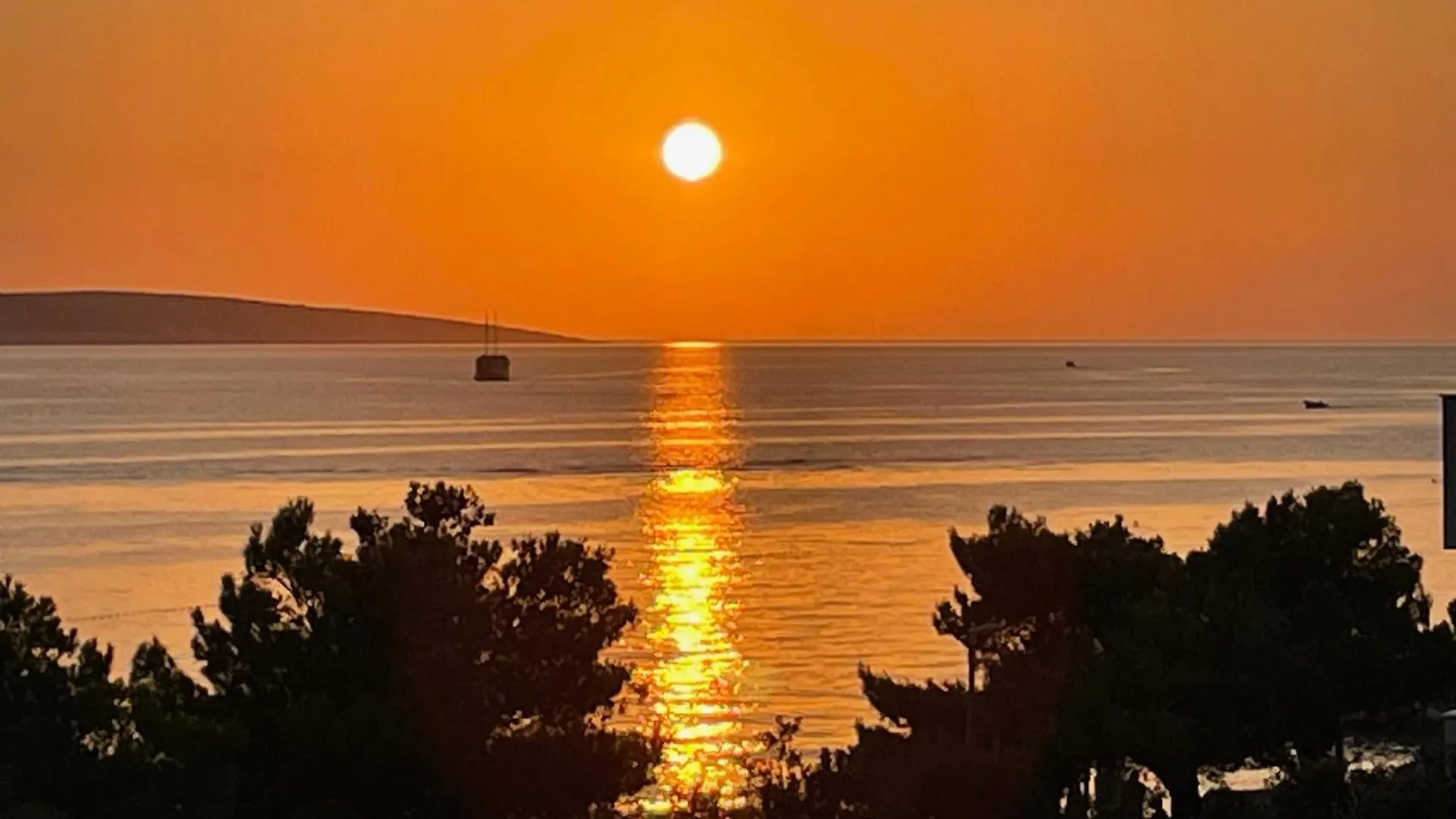 Sea View Apartment Dolphin Mandre 0*,  Croatia